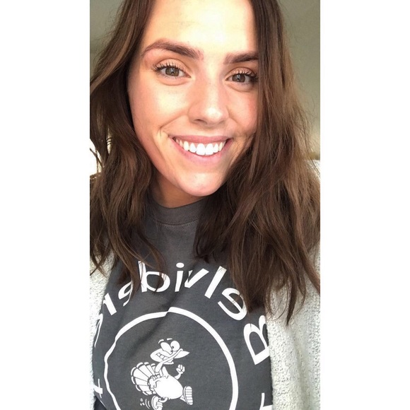 Meet your Posher, Julia - Picture 1 of 1